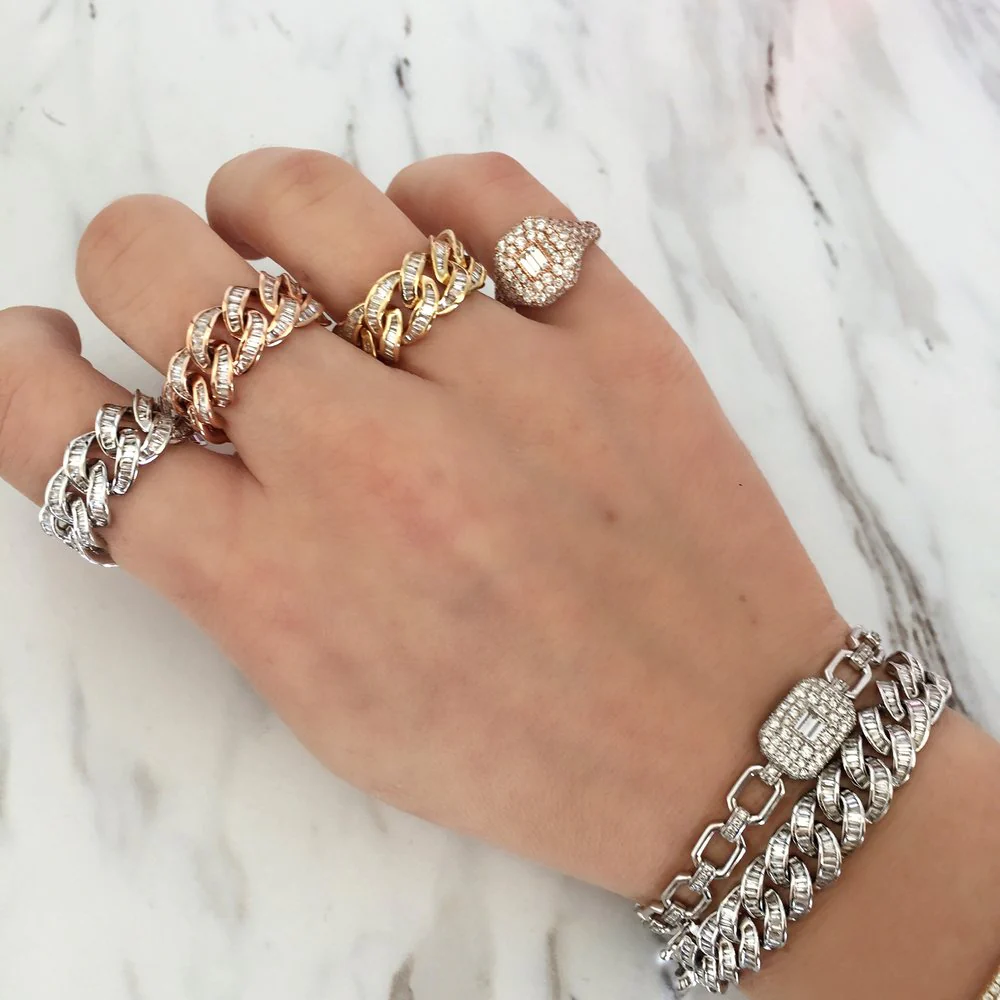 DIAMOND BAGUETTE ESSENTIAL LINK BRACELET - Image 11