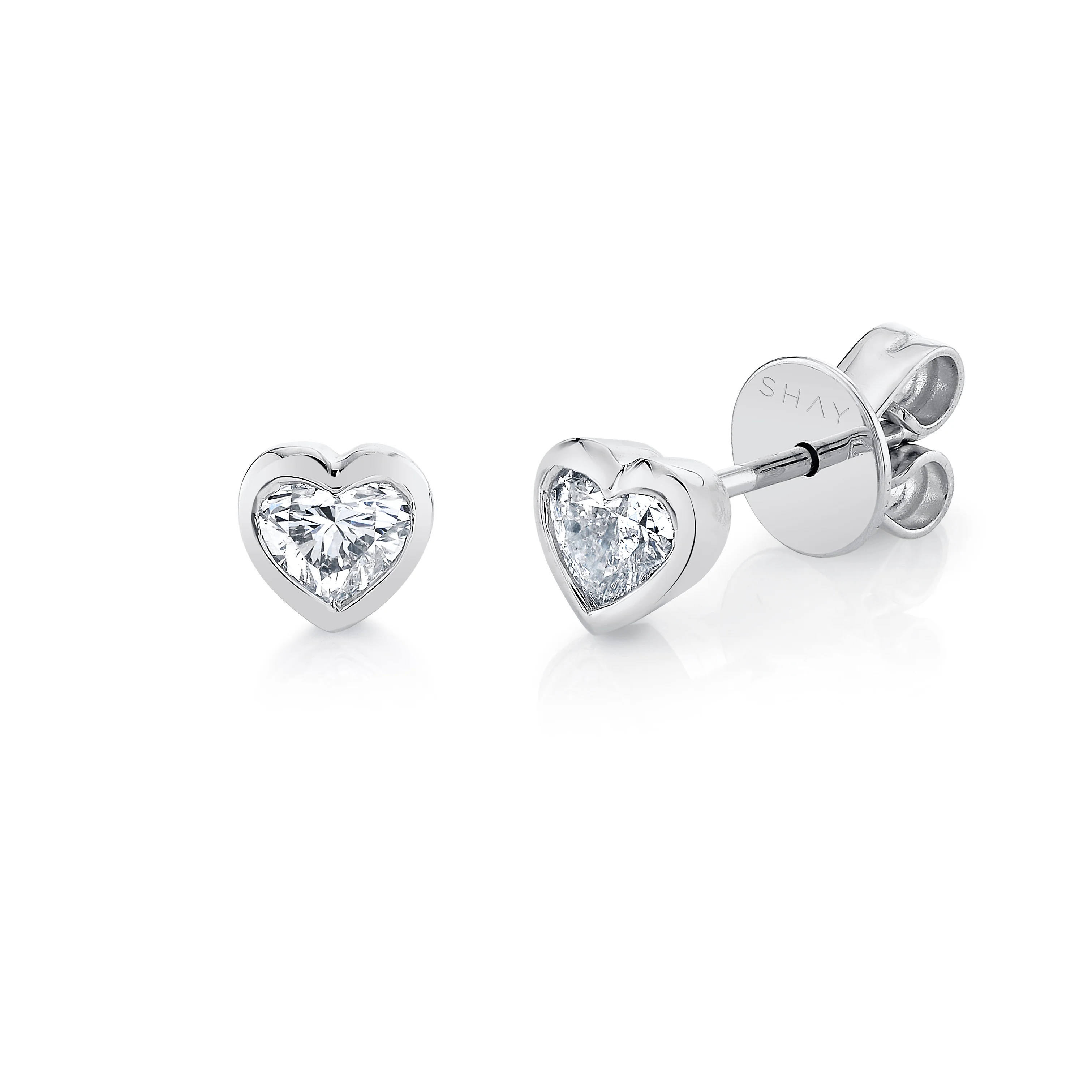 DIAMOND BEZEL HEART STUDS CLASSIC