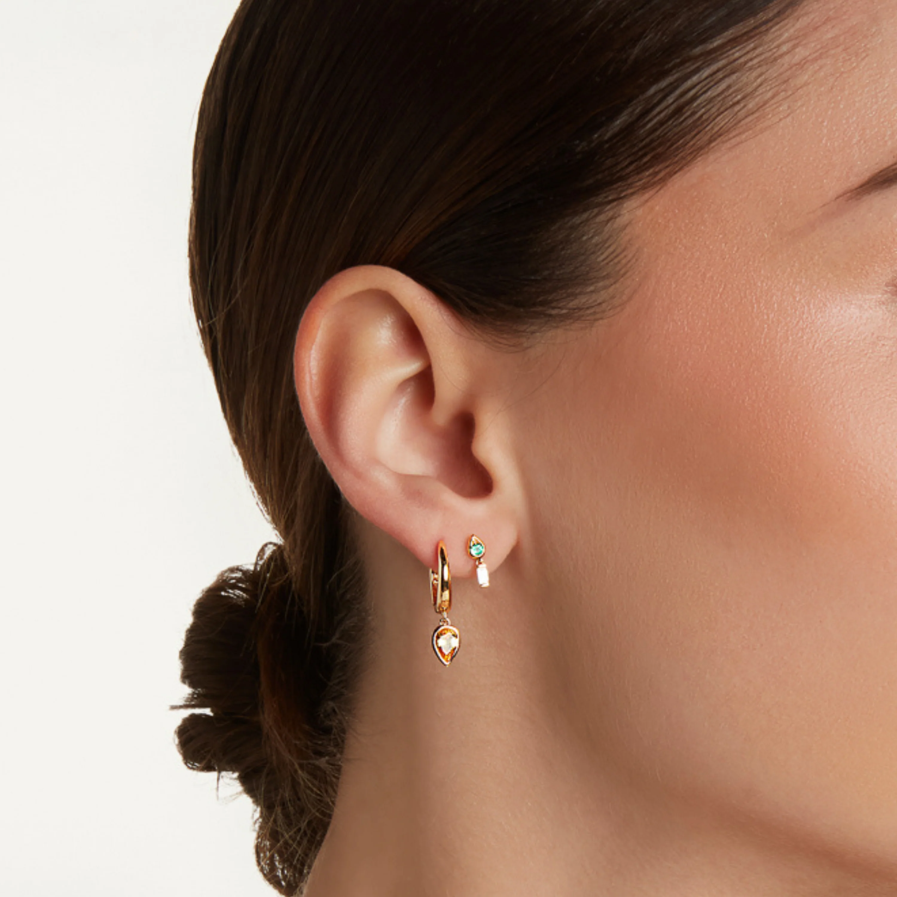 MINI ME DIAMOND & EMERALD LIT STUDS - Image 2
