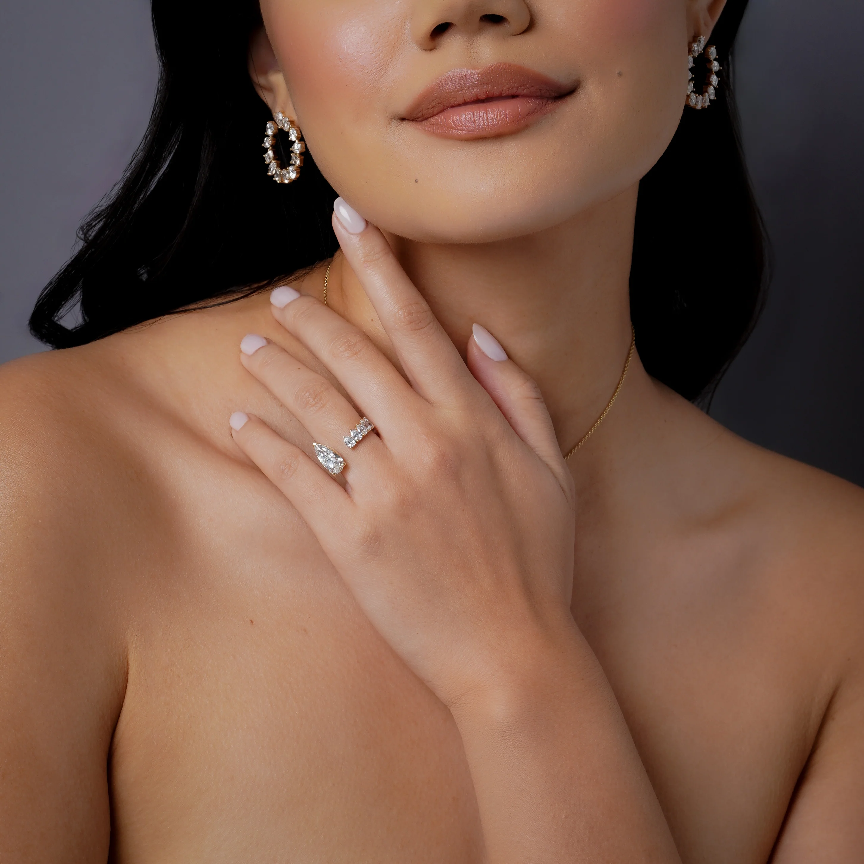 DIAMOND FLOATING PEAR RING