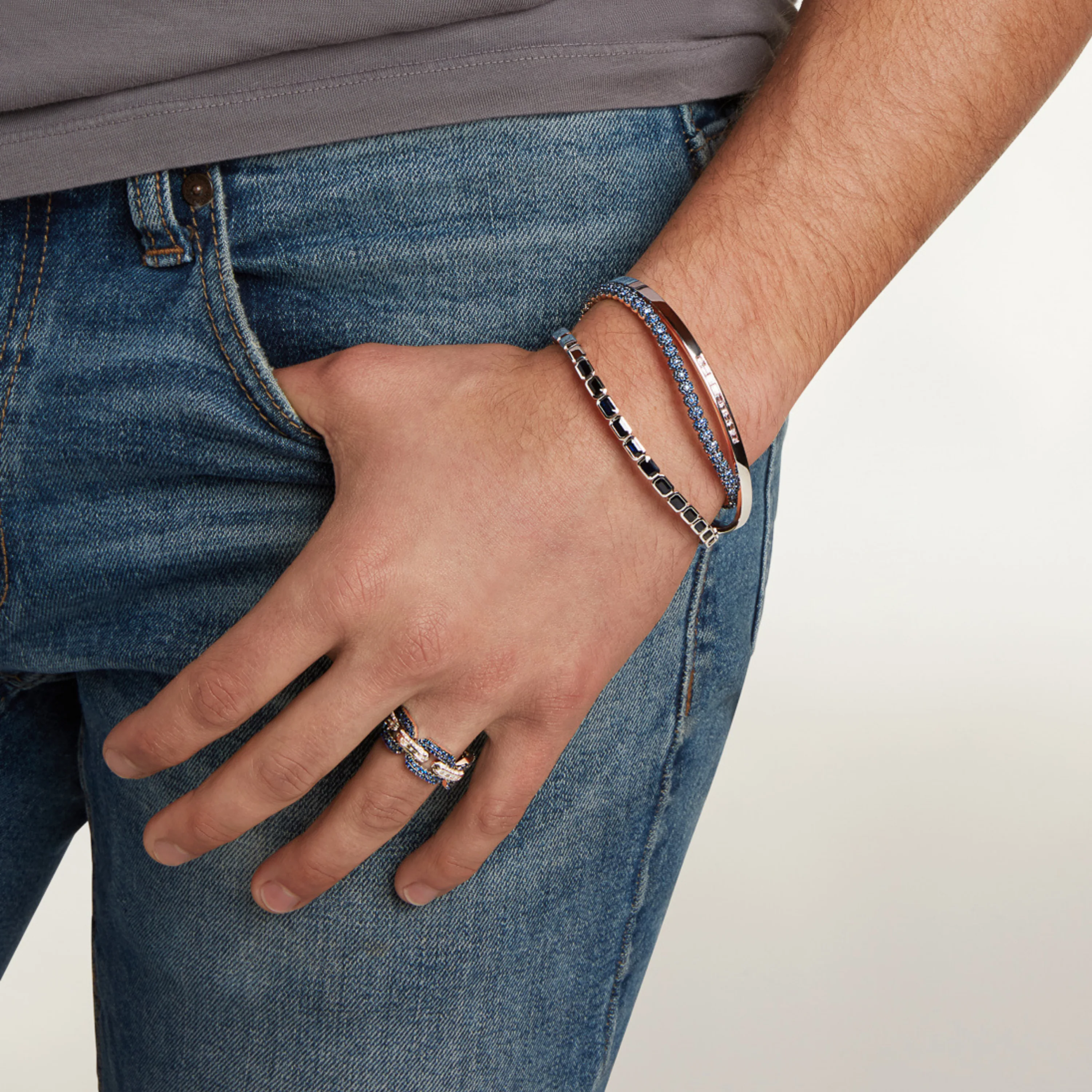 MEN'S BLUE SAPPHIRE PAVE BALL STRETCH BRACELET - Image 2