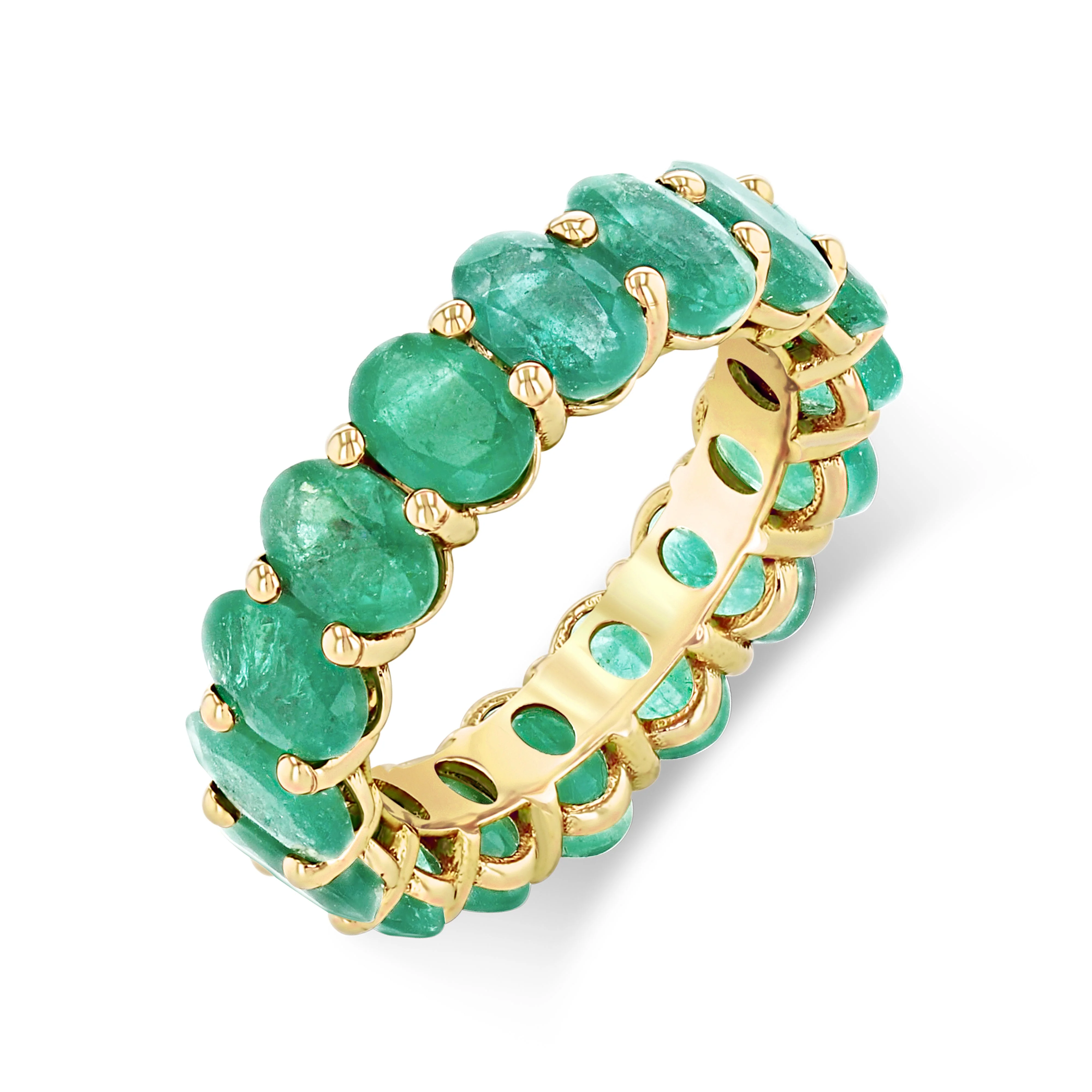 MEN'S EMERALD OVAL ETERNITY BAND - Image 4