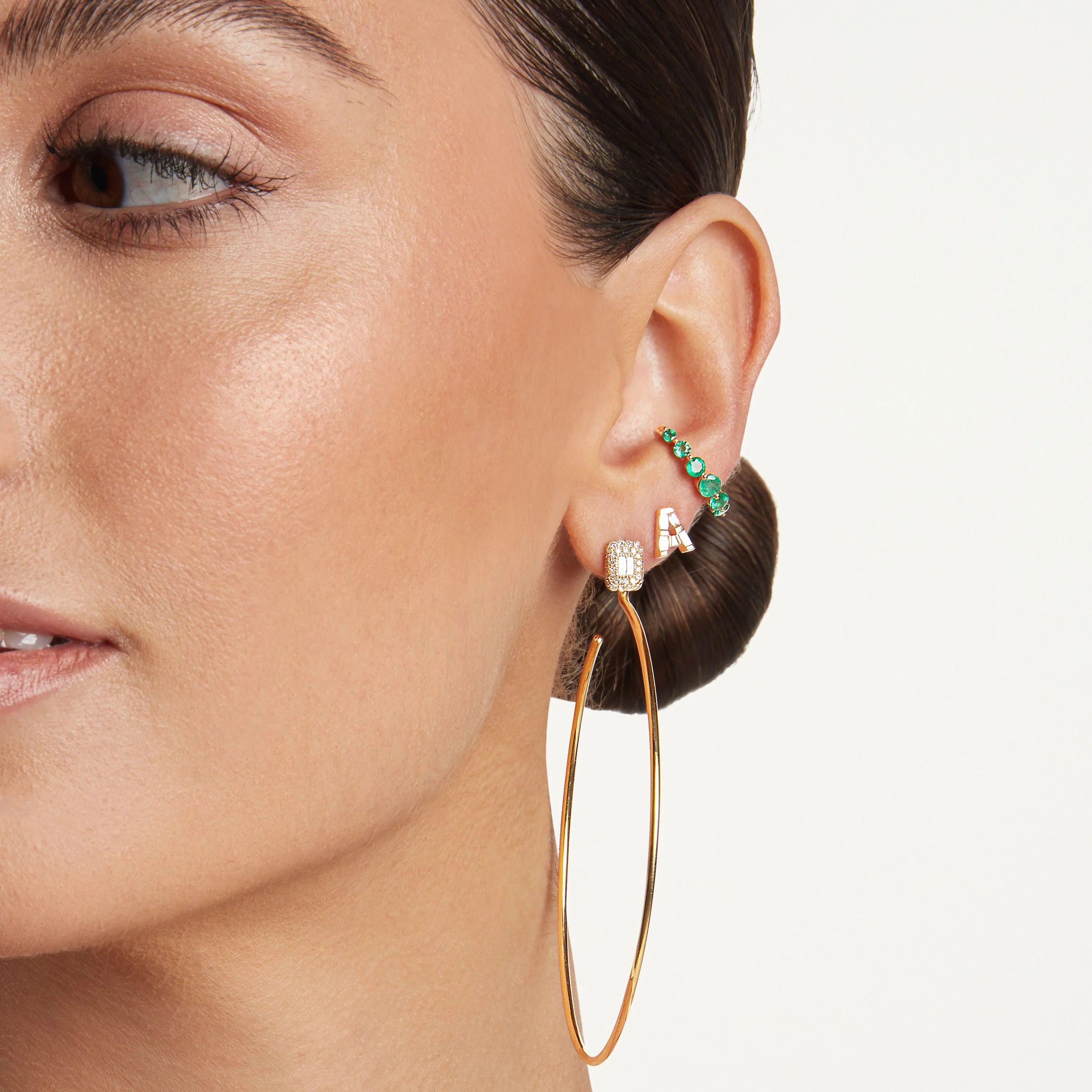 READY TO SHIP EMERALD GRADUAL EAR CUFF - Image 2
